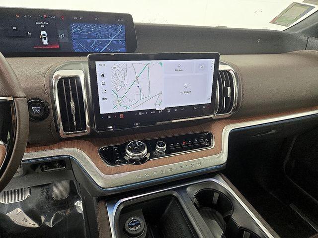 new 2025 Ford Expedition car, priced at $85,340