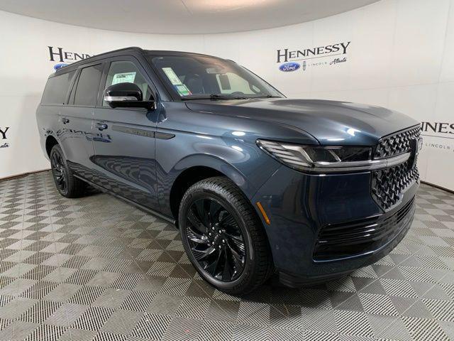 new 2025 Lincoln Navigator car, priced at $101,053