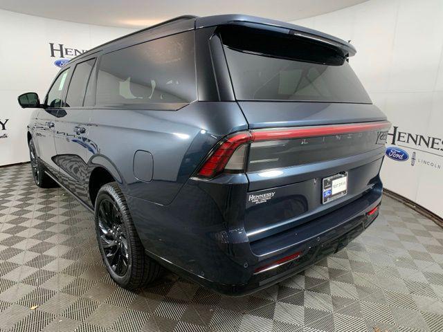 new 2025 Lincoln Navigator car, priced at $101,053