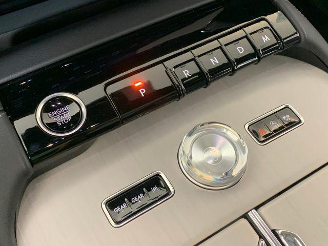 new 2025 Lincoln Navigator car, priced at $101,053