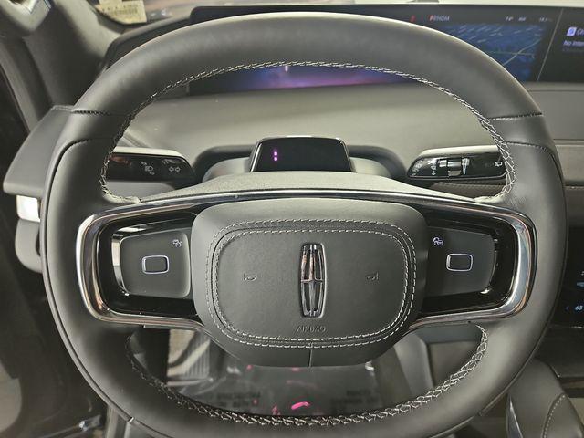new 2025 Lincoln Navigator car, priced at $102,360