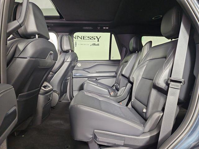 new 2025 Lincoln Navigator car, priced at $102,360