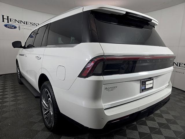 new 2026 Lincoln Navigator car, priced at $92,771