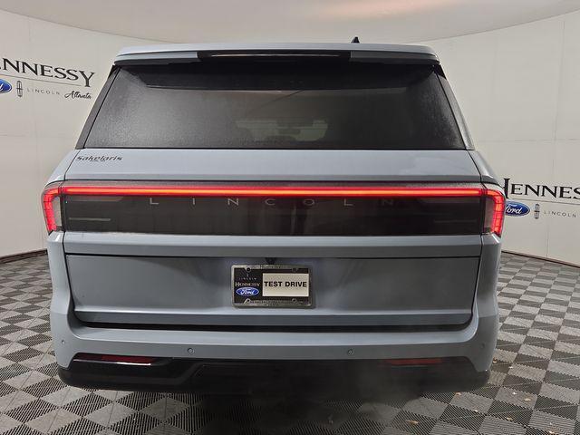 new 2025 Lincoln Navigator car, priced at $101,053