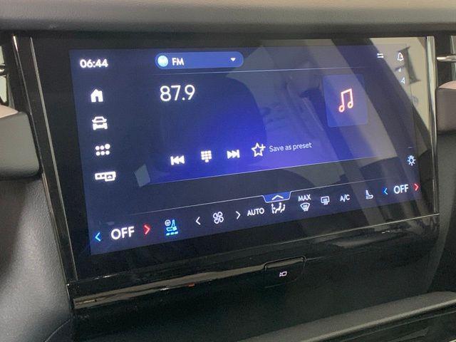 new 2025 Lincoln Navigator car, priced at $97,016