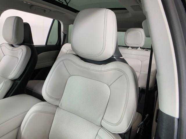 new 2025 Lincoln Aviator car, priced at $62,746