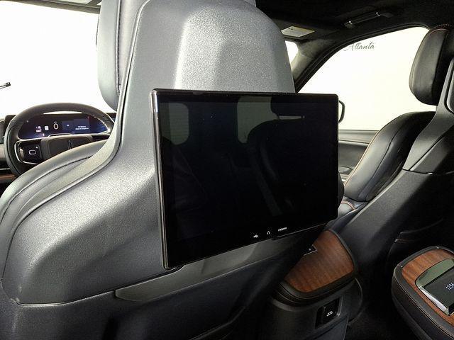 new 2025 Lincoln Navigator car, priced at $115,240