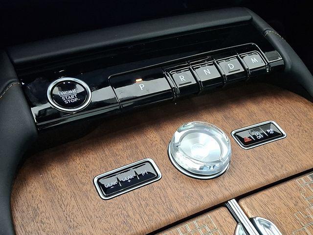 new 2025 Lincoln Navigator car, priced at $115,793