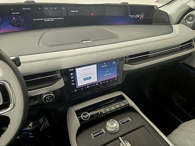 new 2026 Lincoln Navigator car, priced at $127,304