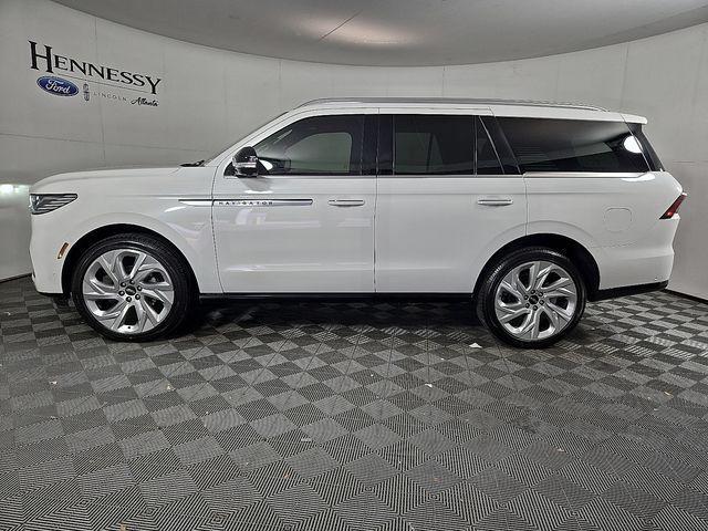 new 2025 Lincoln Navigator car, priced at $98,288