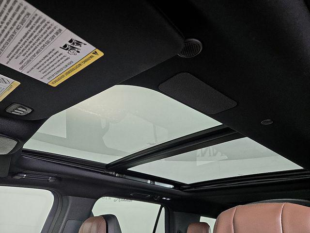 new 2025 Lincoln Navigator car, priced at $98,288