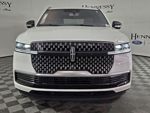 new 2025 Lincoln Navigator car, priced at $98,288