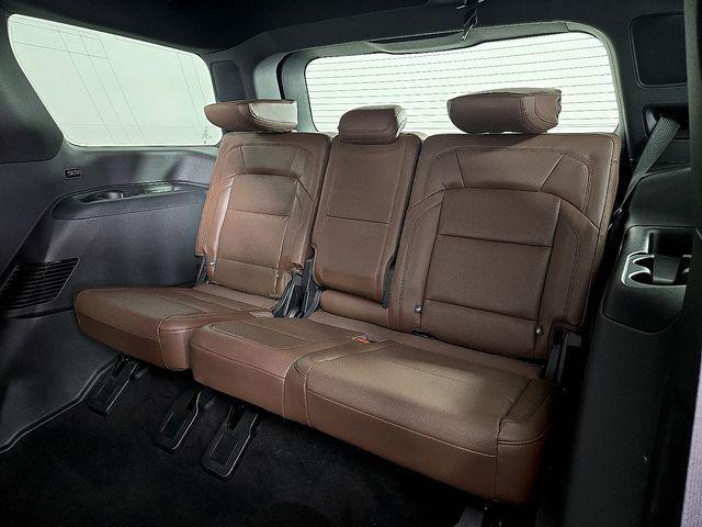 new 2025 Lincoln Navigator car, priced at $98,288