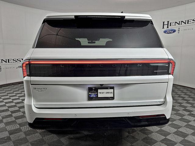 new 2025 Lincoln Navigator car, priced at $98,288
