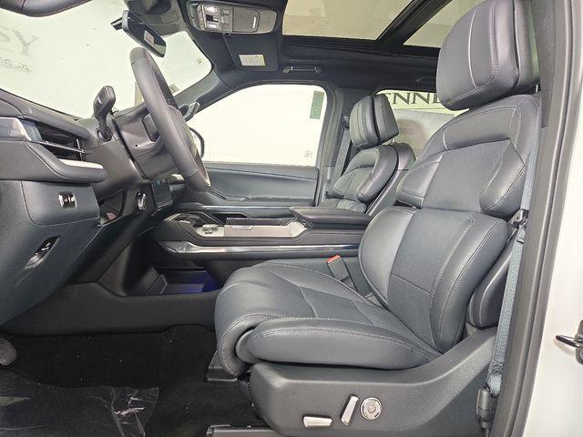 new 2025 Lincoln Navigator car, priced at $105,437