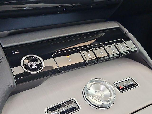 new 2025 Lincoln Navigator car, priced at $105,797