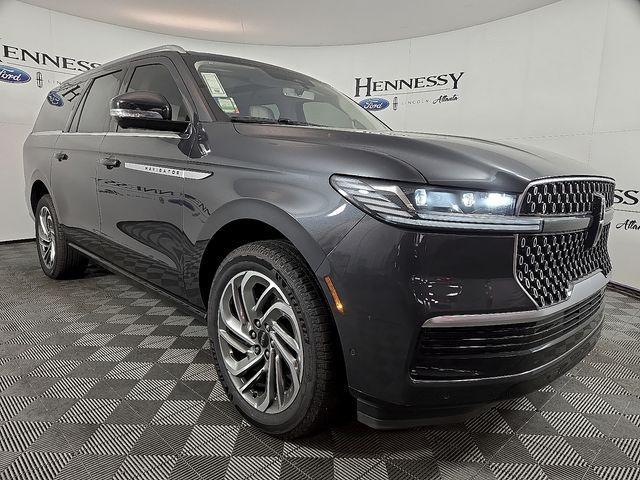 new 2025 Lincoln Navigator car, priced at $98,451