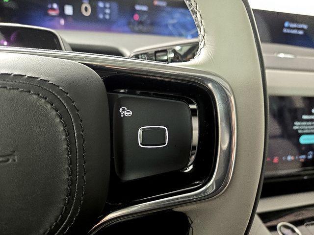 new 2025 Lincoln Navigator car, priced at $98,451