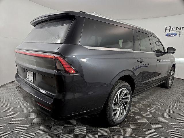 new 2025 Lincoln Navigator car, priced at $98,451