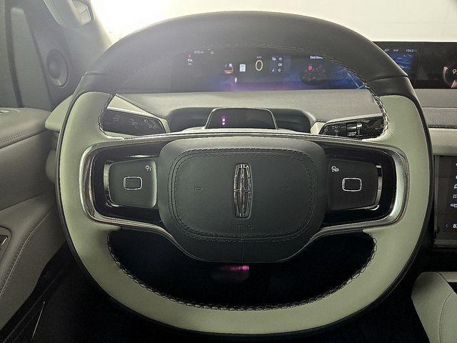 new 2025 Lincoln Navigator car, priced at $98,451