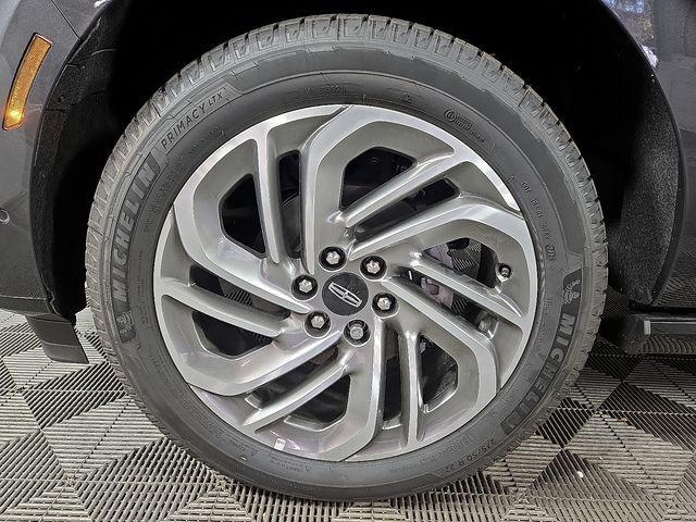 new 2025 Lincoln Navigator car, priced at $98,451