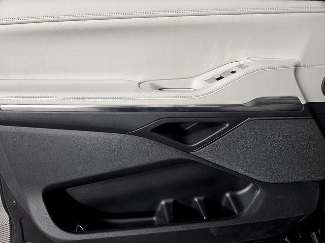 new 2025 Lincoln Navigator car, priced at $98,451