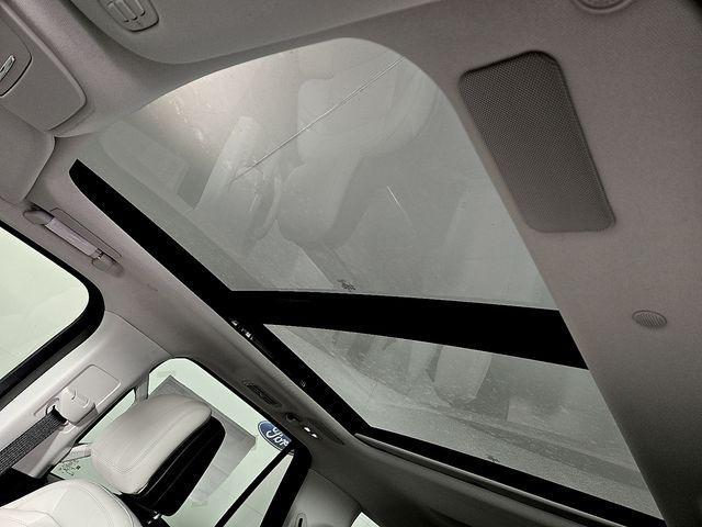 new 2025 Lincoln Navigator car, priced at $98,451