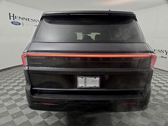 new 2025 Lincoln Navigator car, priced at $98,451