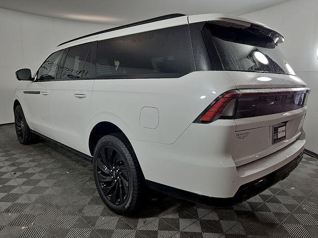 new 2026 Lincoln Navigator car, priced at $102,802