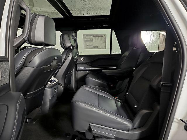 new 2026 Lincoln Navigator car, priced at $102,802