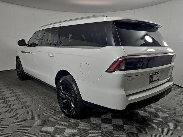 new 2026 Lincoln Navigator car, priced at $116,298