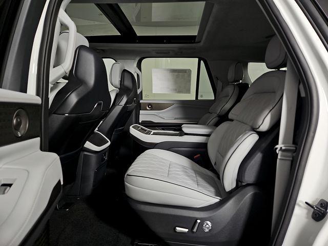 new 2026 Lincoln Navigator car, priced at $116,298