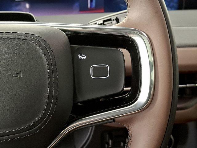 new 2025 Lincoln Navigator car, priced at $102,670