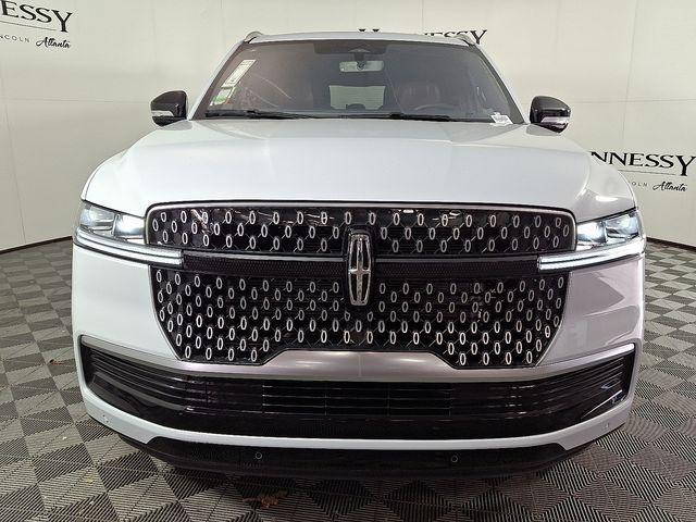 new 2025 Lincoln Navigator car, priced at $102,670