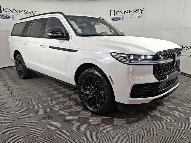 new 2025 Lincoln Navigator car, priced at $105,646