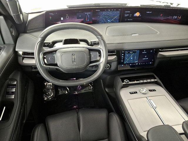 new 2025 Lincoln Navigator car, priced at $105,646