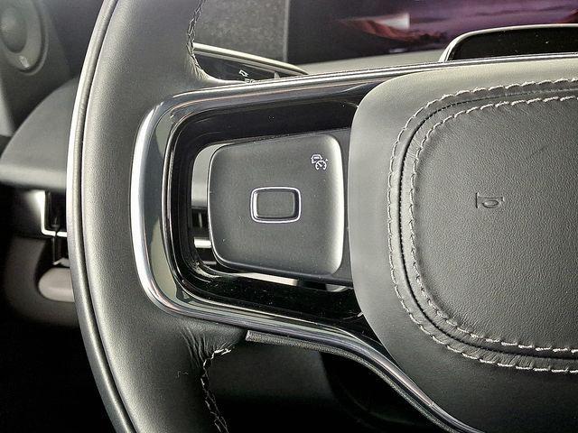 new 2025 Lincoln Navigator car, priced at $105,646