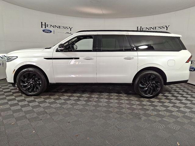 new 2025 Lincoln Navigator car, priced at $105,646