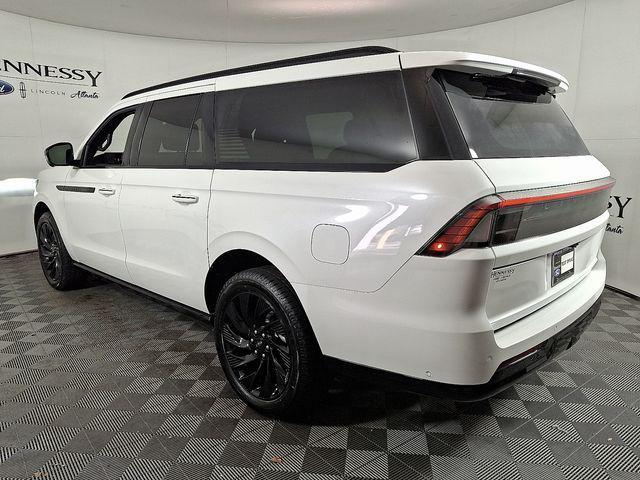 new 2025 Lincoln Navigator car, priced at $105,646