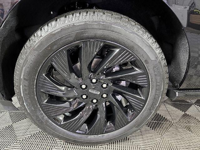 new 2026 Lincoln Navigator car, priced at $104,500