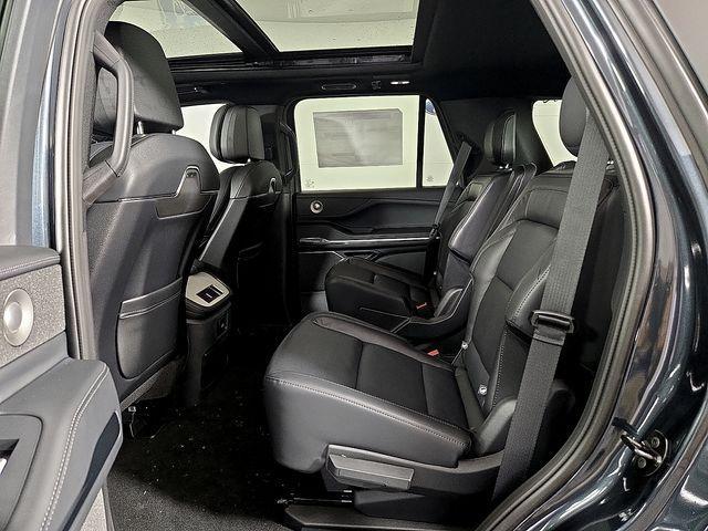 new 2026 Lincoln Navigator car, priced at $100,345
