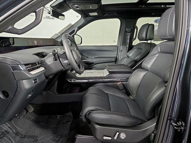 new 2025 Lincoln Navigator car, priced at $101,437