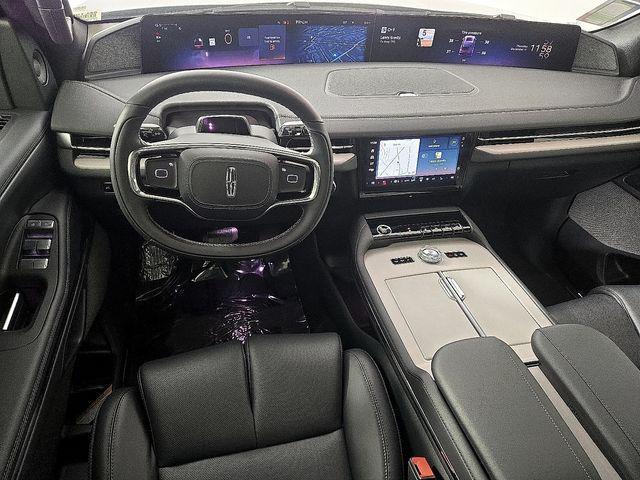 new 2025 Lincoln Navigator car, priced at $101,437