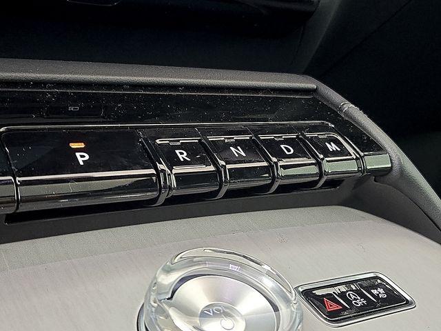 new 2025 Lincoln Navigator car, priced at $108,797