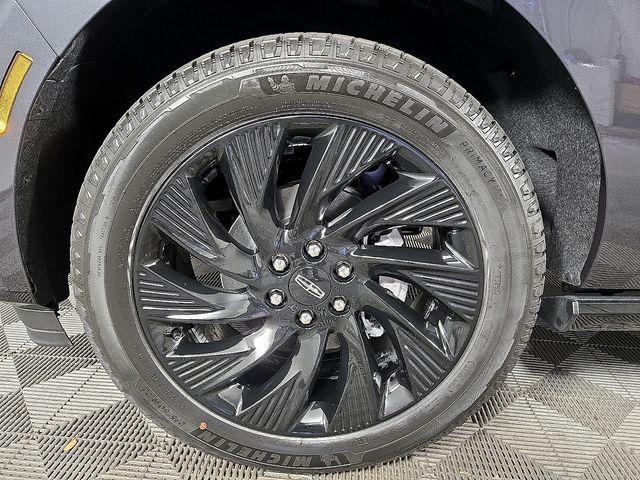 new 2025 Lincoln Navigator car, priced at $108,797