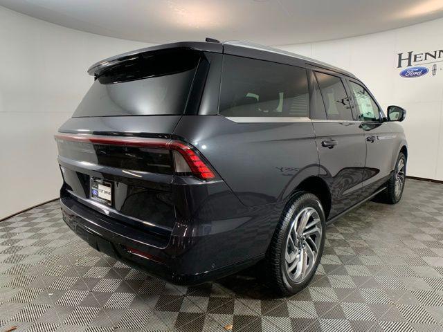 new 2025 Lincoln Navigator car, priced at $95,542