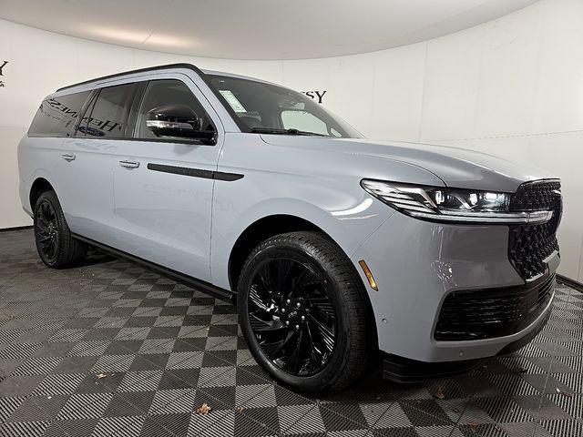 new 2025 Lincoln Navigator car, priced at $101,437