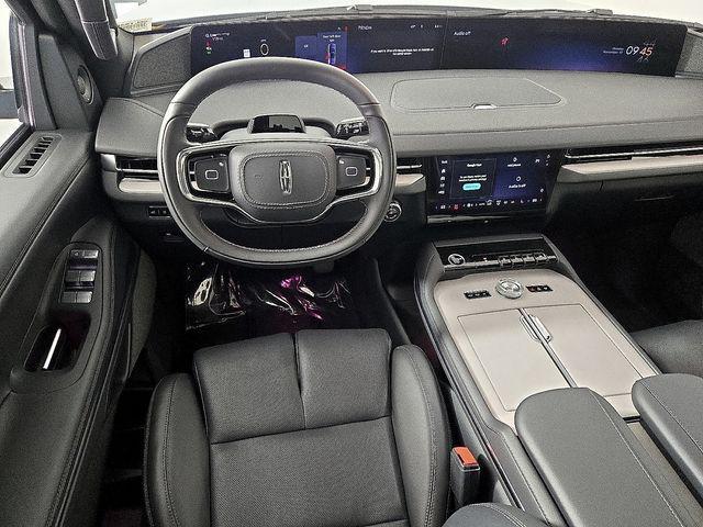 new 2025 Lincoln Navigator car, priced at $101,437