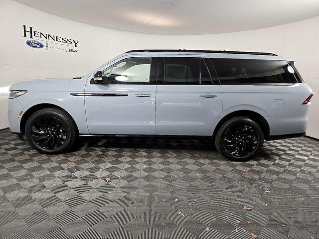 new 2025 Lincoln Navigator car, priced at $101,437