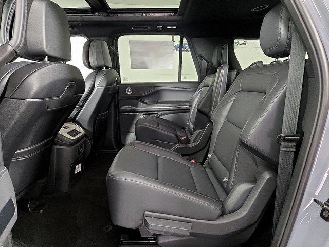 new 2025 Lincoln Navigator car, priced at $101,437